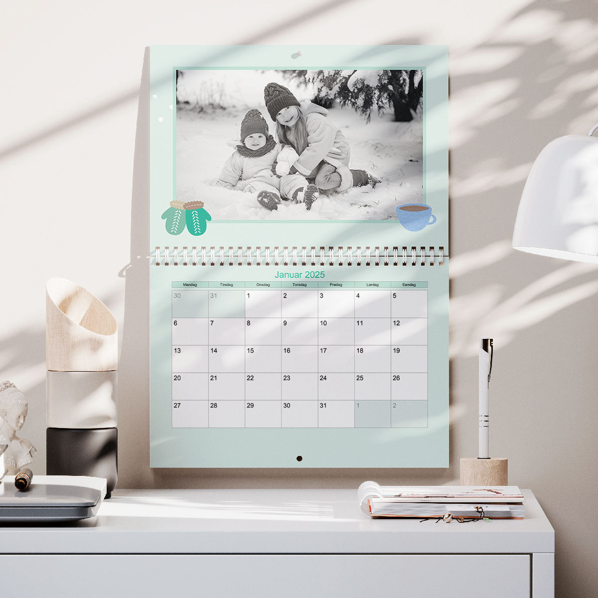 Sæsonbetonet Dobbeltsidet Kalender - Få overblik nu!