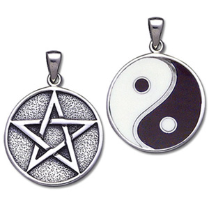 Vedhæng i Sølv med Pentagram og Yin Yang - 34mm